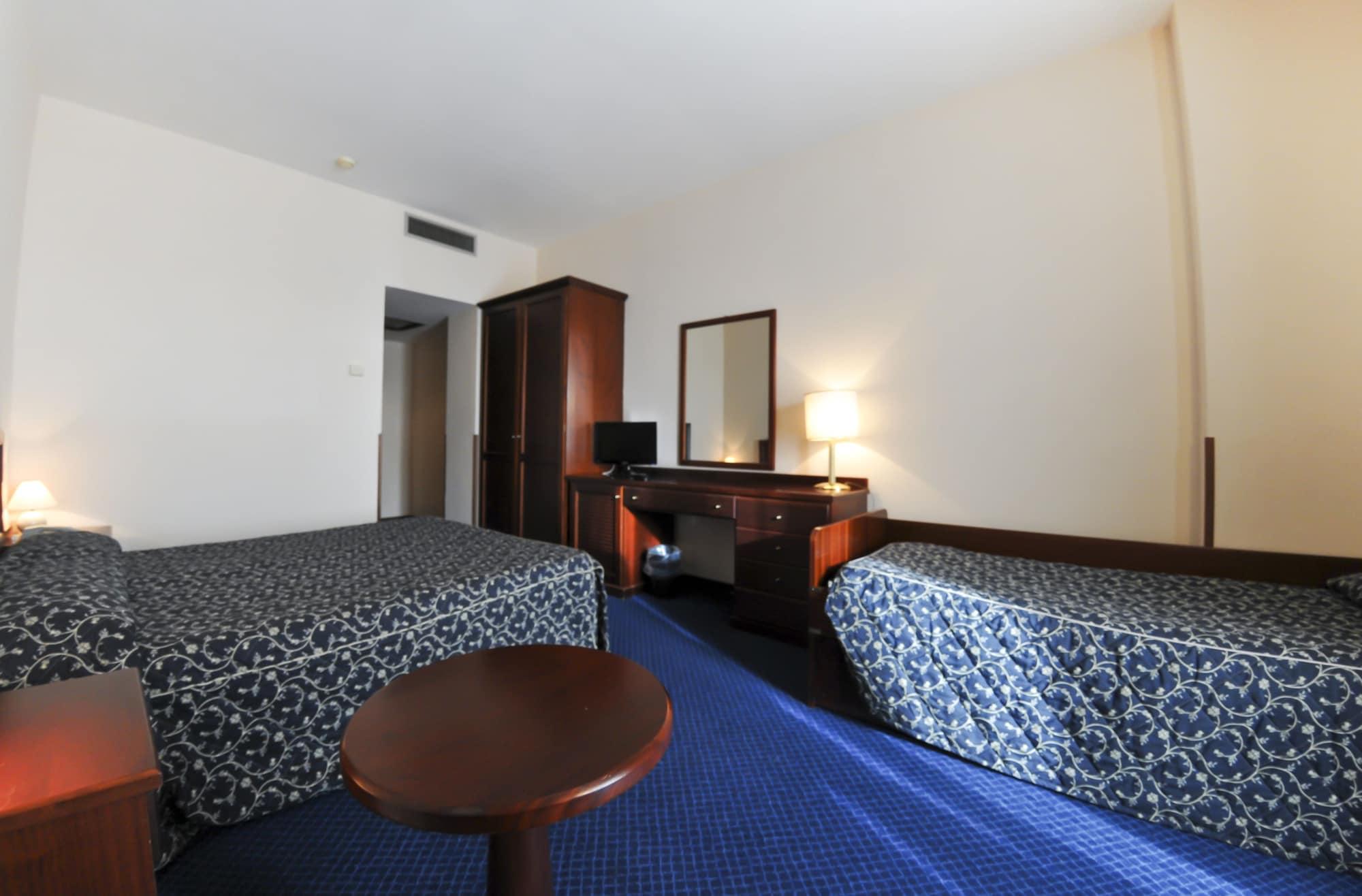 Hotel Mediterraneo Civitavecchia Extérieur photo